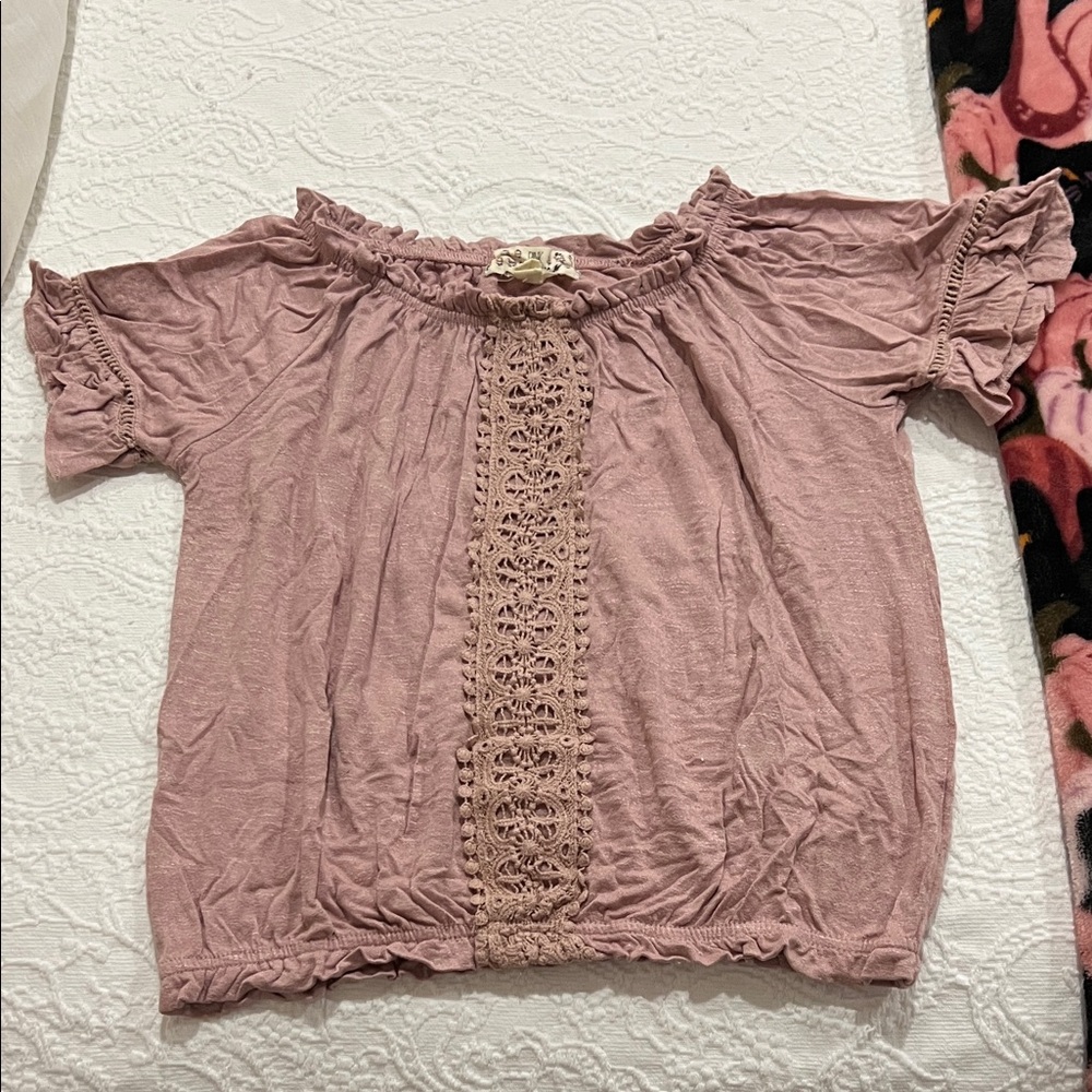 Women's Off-Shoulder Lace Detail Top - Pink